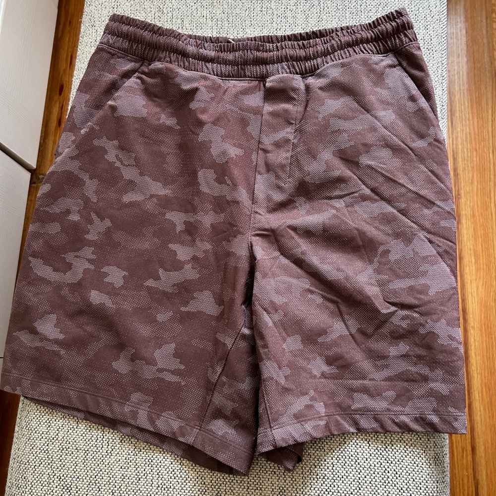 Lululemon Camo Pace Breaker Shorts  7” Inseam No Liner
